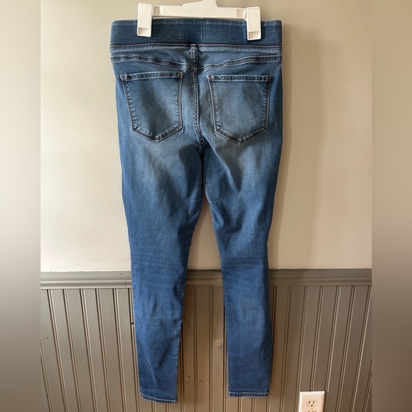 Old Navy ROCKSTAR Midrise Size 6 - Picture 2 of 4